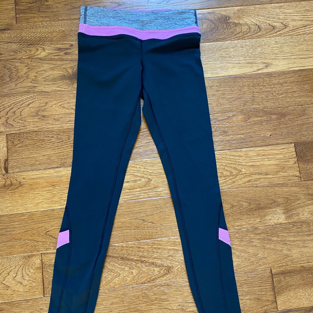 LULULEMON LEGGINGS NEW!